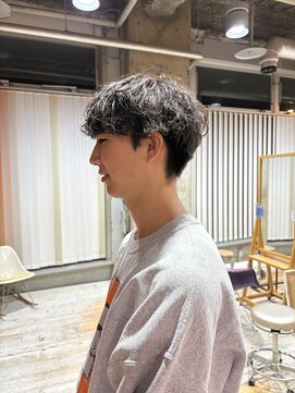 シャドウパーマ