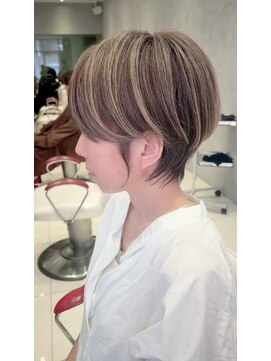 アース 栄店(HAIR&MAKE EARTH) earthショートレイヤーボブミルクティー丸みショートボブ