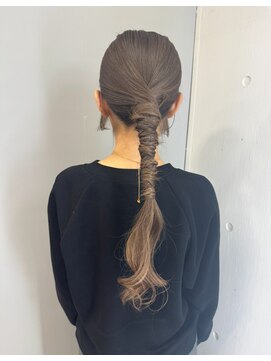 クレーデ ヘアーズ 五日市店(Crede hair's) タイト編み下ろしスタイル