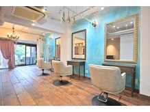 【Arpege】のご来店からのお店の雰囲気をご紹介いたします。