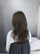 ウニュ(unu.)&nbsp;ロングレイヤー、ブリーチなしオリーブベージュ、髪質改善