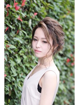 ヘアメイク ゼロサンヨンゴ(Hair Make 0345) 大人ニュアンスアップ 【高倉麻未】