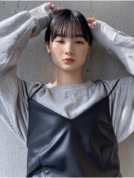 バロンフェム(baLon.fem) 【志岐英恵】 ピタッとシンプルショート◎