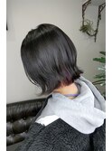 外ハネ切りっぱなしボブ