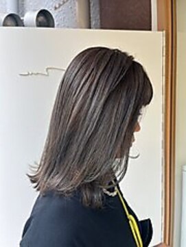 ウニ(uni) グレージュカラー