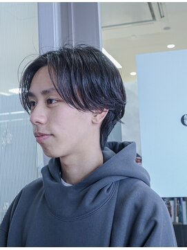 イコール(equal) 韓国風毛流れナチュラルセンターパートジェントルショート