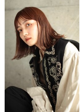 アンド(AND) ロブ　フォギーベージュ　地毛風ストレート　代官山　中目黒