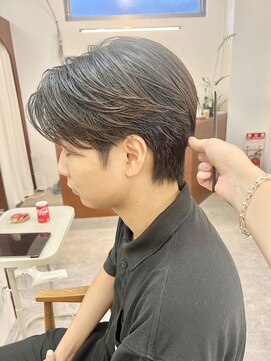 ファルベ(Farbe) ニュアンスパーマ/センターパート/ベリーショート/アッシュ