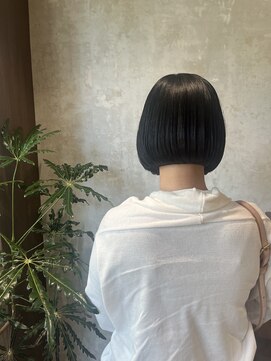 ミリ 府中(Mili) 丸みボブ