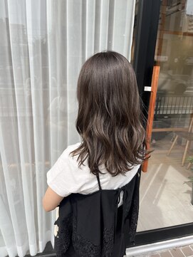 フィーカ(fika) 透明感たっぷり☆オリーブグレージュカラー