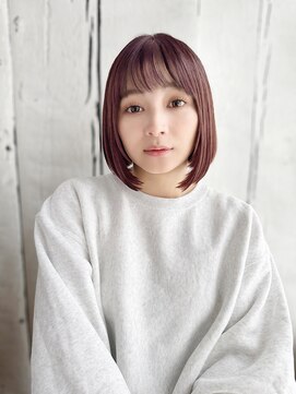 アーク(ARC+) 大人かわいいミニボブ ハイトーンカラー赤系カラー