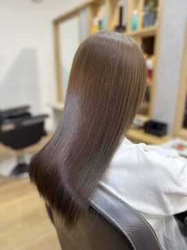 赤みレスで叶えるアッシュブラウンカラー