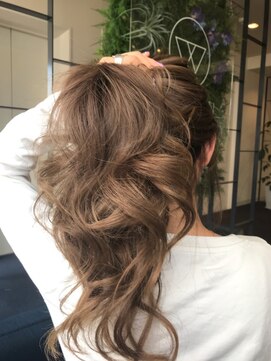 ダブル アンダーバー サロン(W_SALON) 【W_SALON 河原町】グレージュ×プラチナカラー