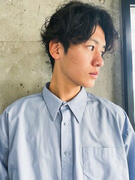 クオル 立川(QOL) スパイラルパーマ無造作パーマツーブロックセンターパートメンズ