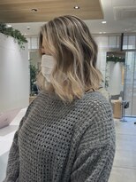 ステアケース 武蔵小杉店(stair:case) 武蔵小杉脱白髪染めバレイヤージュ ブロンドヘア