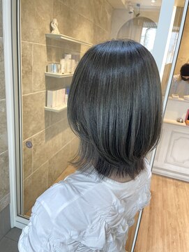 グリッター(GRITTERs) オリーブグレージュカラー