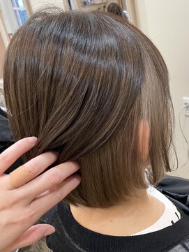 アルターリール(aL ter Rire) 黒髪/ボブルフ/ネビージュ/小顔/ワンレン