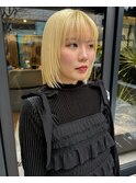 ブロンド×レイヤーボブ