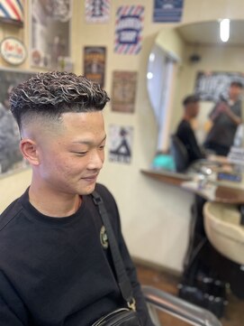 バーバーサトウ(BARBER SATO) 極道パーマ