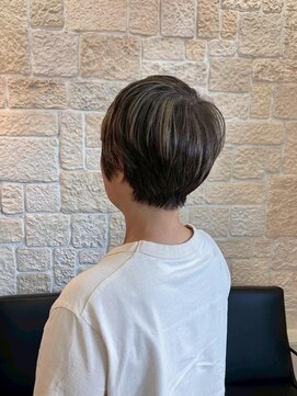 ヴァン カウンシル 川口店(VAN COUNCIL) アッシュグレーハイライト【東川口　ショートカット】