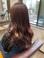 ハサミバイアトリエナガノ 千葉(8sami by atelier nagano) ショートボブ/センターパート/ツヤ髪/グラデーション/イヤリング