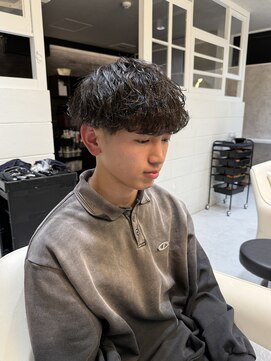 髪屋 紬 メンズパーマ/メンズカット/波巻きスパイラルパーマ/メンズ