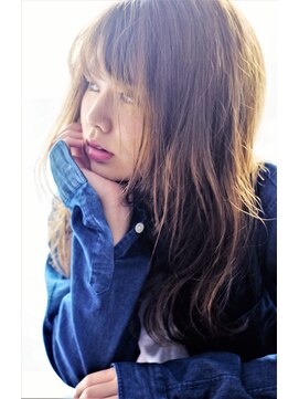 リマ(RIMA) 【RIMA】 くせ毛風無造作ウェーブ×マーメイドアッシュ