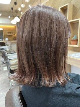 キュオンシア(CUEON. ciea) ミルクティーベージュ×ピンク