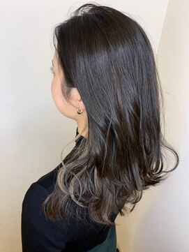 モルニ(MORNI) インナーカラー_マロンベージュ Aラインボブ かきあげ