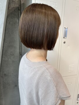 ミィ 表参道(mee.) 前髪/マチルダボブ/ピンクベージュ/インナーグレージュ/表参道