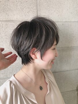 髪質改善と縮毛矯正の専門店 サンティエ(scintiller) 大人綺麗な小顔襟足スッキリショートボブ 30代40代50代 鹿児島
