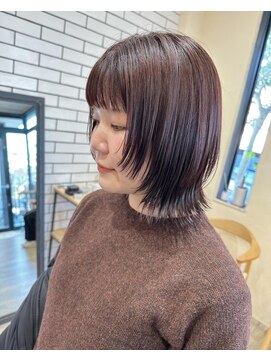 シフト(SHEEFT) 顔周りレイヤー外はねミディアムボブコーヒーブラウン