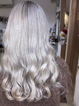 ブレイズヘアー(BLAZEhair) 黒染め落とし×ホワイトミルクティグレージュ×ブリーチ２回