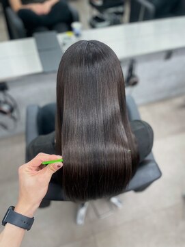 シンシア ドゥエ 新宿(CYNTHIA DUE) 【CYNTHIA/irisu】暗めカラー/フェイスフレーミング