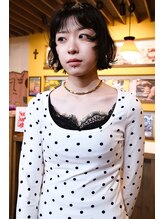 ニウ(NIU)&nbsp;顔周りレイヤーで表情を引き出す、抜け感ショートボブ