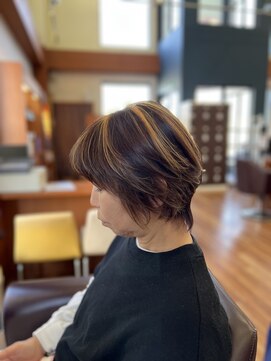 シャンパトラ(SCHON PATRA) ハイライトショートボブ