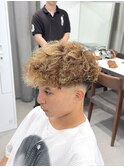 スペインカール　海外風　メンズパーマ　ニュアンスパーマ