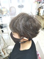 タバサ(tabasa)&nbsp;白髪を生かしたカジュアルカラー（アッシュ）