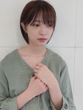 オウルズ(owls) 【owls】大人可愛い透け感グレージュ小顔耳かけショートボブ