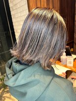 アデプト 金町店(adept)&nbsp;【adept金町店　軽米style】切りっぱなしボブ×ハイライト
