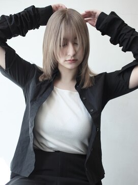 ココ 原宿(KOKO) 黒髪小顔クラゲヘアーオリーブグレーココアベージュレイヤー