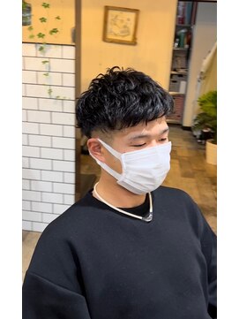 リッカヘアー(Ricca hair) 短髪黒髪メンズパーマ刈り上げツーブロックマッシュ