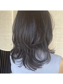 イニ 姉小路(ini) 《戸田》抜け感ロングレイヤー