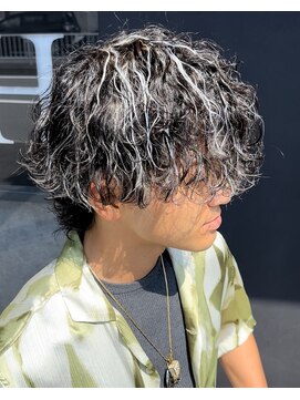 ダズルヘアーエイチ(DAZZLE hair H) 尾崎指名/ホワイトメッシュ×波巻きパーマ