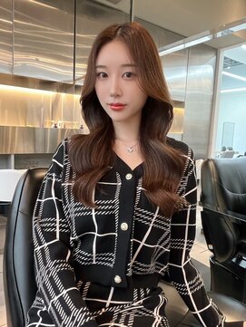 ノク(nok) プラチナブラウン_大人ガーリーダークアッシュ似合わせカット