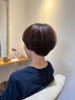 ハッコ(hacco) ひし形ツヤショート/グレージュへアカラー/フレンチカジュアル