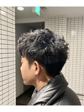 カスミ 霞(KASUMI) 刈り上げ×エッジスパイキー。 20代/30代/大学生/ストリート