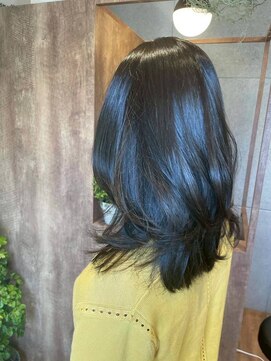 アミリー 成田東町店(Amily) 髪質改善 艶髪 愛され 韓国風 前髪カット 小顔 セミロング