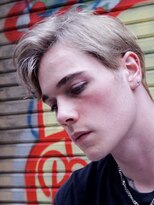 ギークス(GEEKS)&nbsp;【GEEKS渋谷】メンズハイトーン/ホワイトブロンド/刈り上げ/小顔