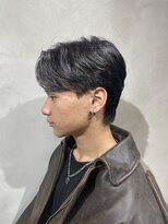 ニコ トウキョウ ヨコハマ(nico)&nbsp;メンズセンターパートニュアンスパーマ毛流れメンズパーマ刈上げ